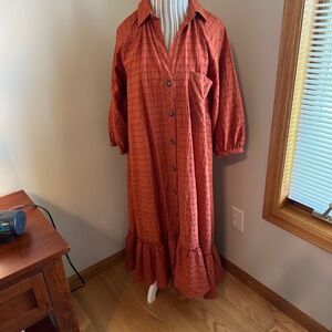 NWOT Midi dress with ruffled hemline